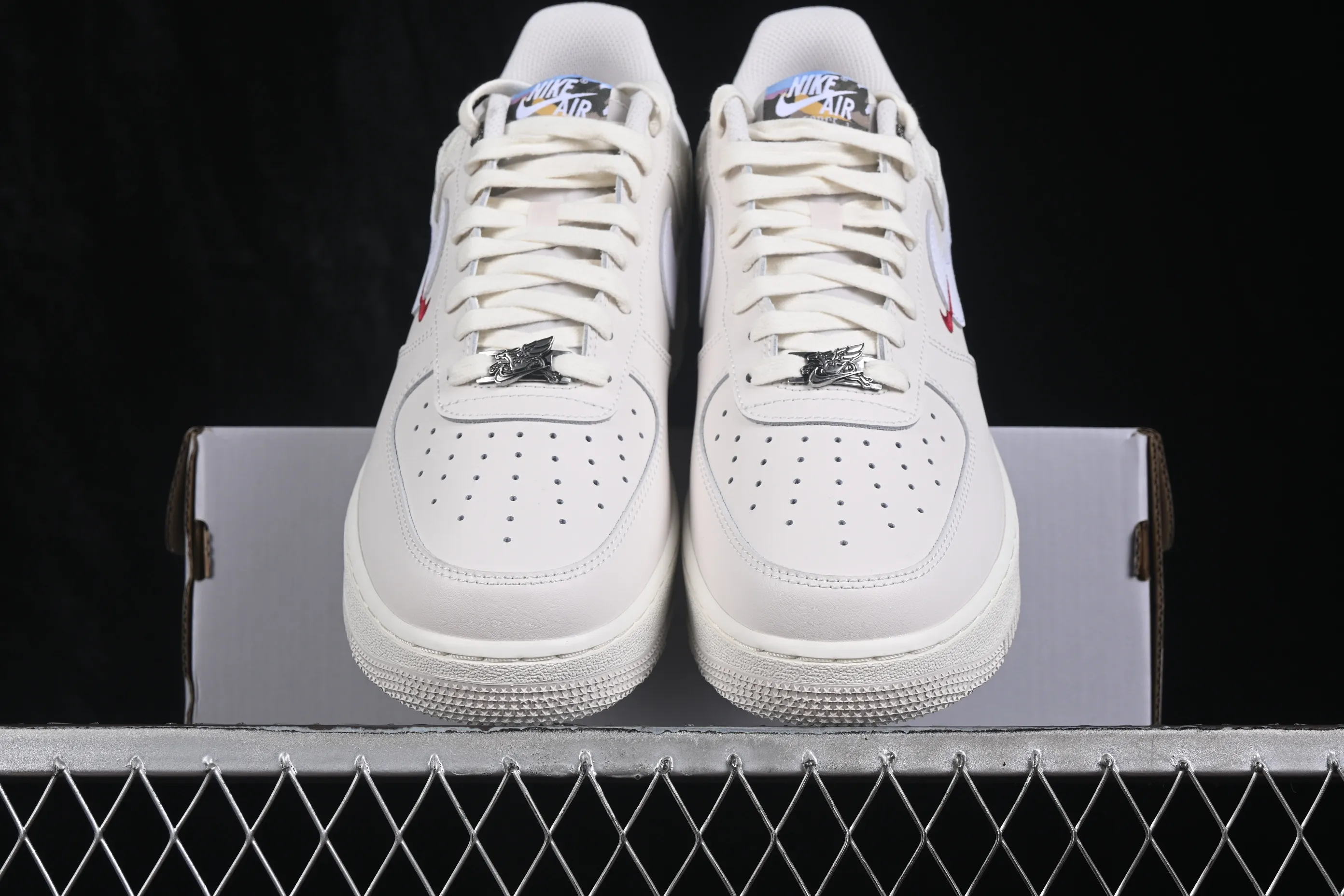 All categories Nk Air Force 1 Air Force series Nk Air Force 1 Low Air Force low-top GX foreign trade version Nike Air Force 1'07 Low Year of the Horse limited edition Air Force 1 low-top casual sneakers IQ1119-011